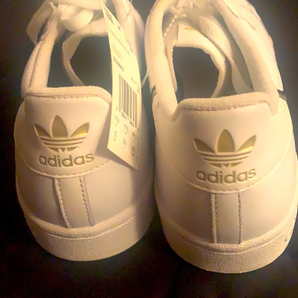 Adidas continental white and gold touch ups shoes - Picture 2 of 4